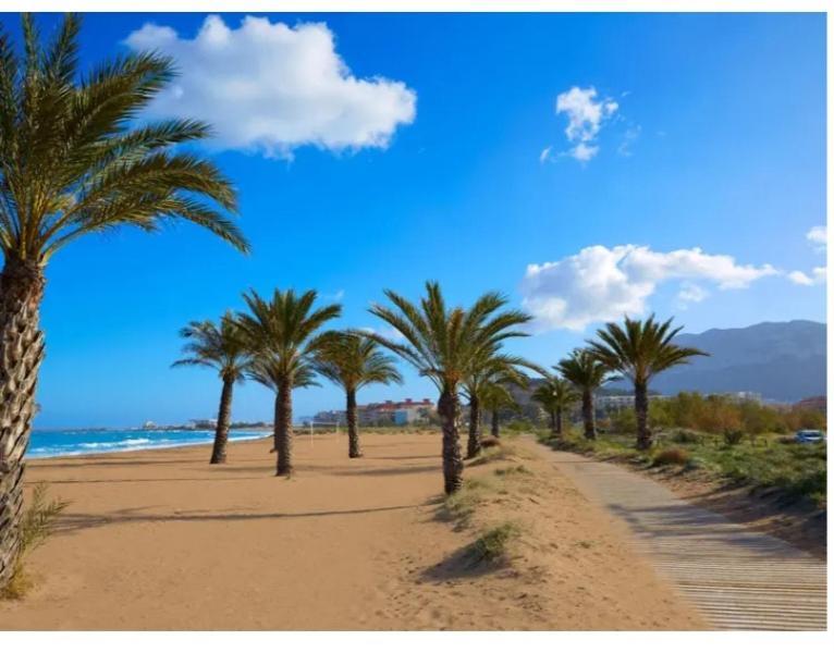 La Riviera Apartment Дения Екстериор снимка