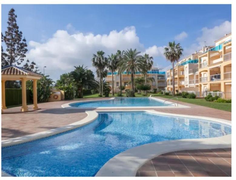 La Riviera Apartment Дения Екстериор снимка